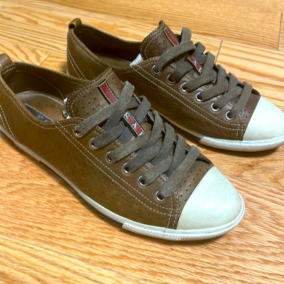 Vintage brown leather PRADA shoes lightly used size 39 no box $250 UNISEX - Picture 1 of 2